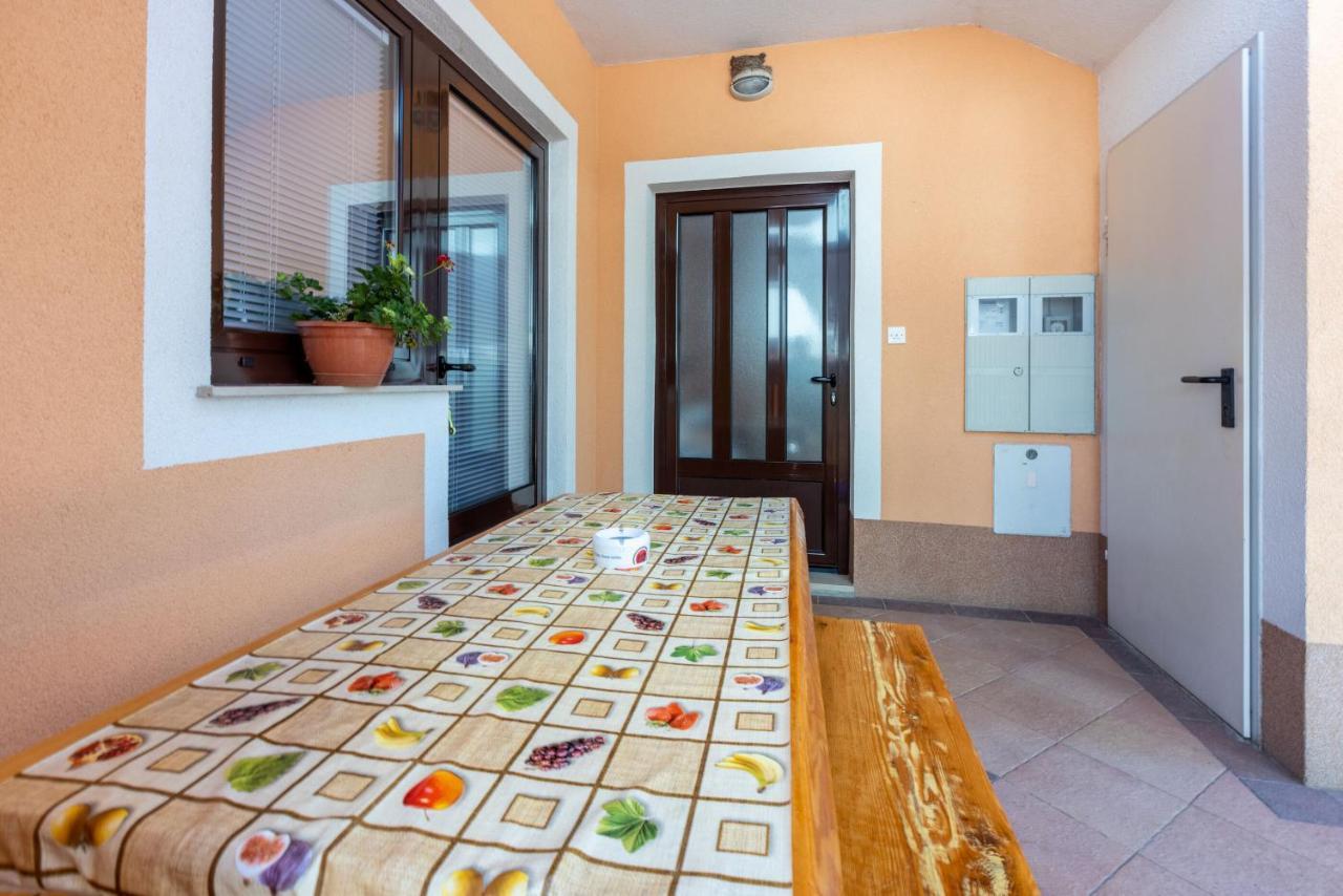 Apartments Lilin Цриквеница Экстерьер фото