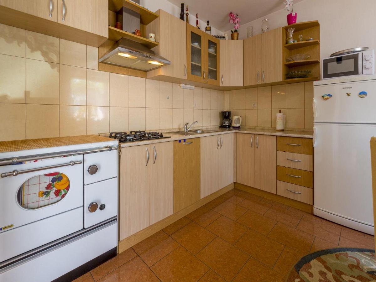 Apartments Lilin Цриквеница Экстерьер фото